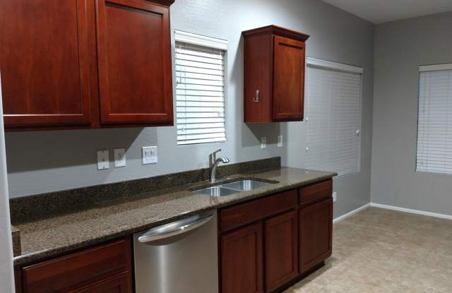4232 E BRUCE Court Gallery 3