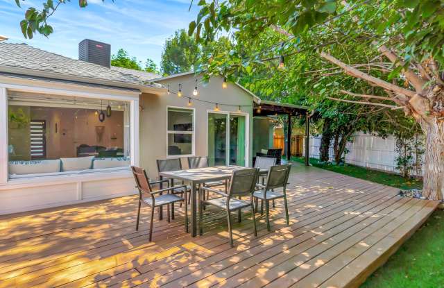 7713 Oakdale Ave photos photos