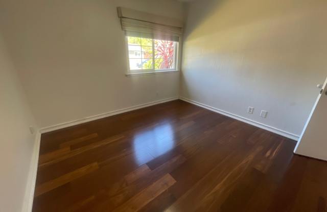 SPACIOUS 3 BEDROOM / 2 BATH HOUSE IN DUBLIN! photos photos