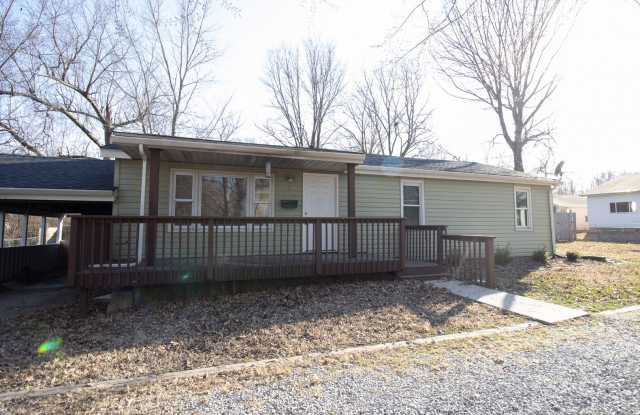 3 bd/1ba fenced in backyard 1400 Hunt Ct photos photos