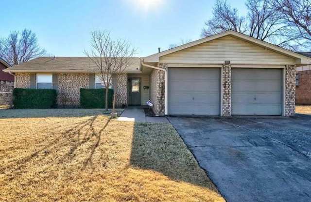 5716 Northwest Cedarwood Drive - 5716 Northwest Cedarwood Drive, Lawton, OK 73505