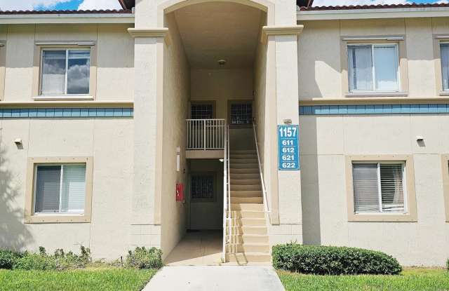 1157 Golden Lakes Boulevard Gallery 2