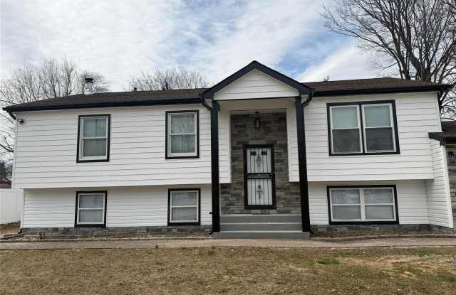 32 Grant Avenue photos photos