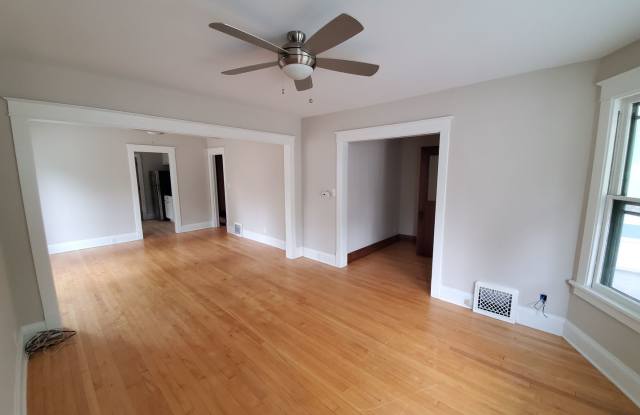 Updated 2 Bedroom + Den House in Downtown Madison! photos photos