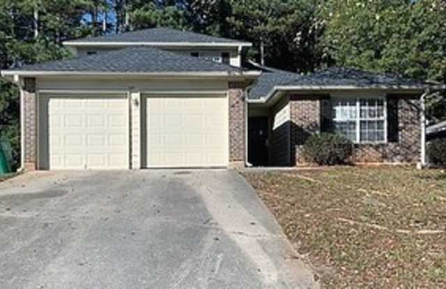 1956 Corners Circle - 1956 Corners Circle, Redan, GA 30058
