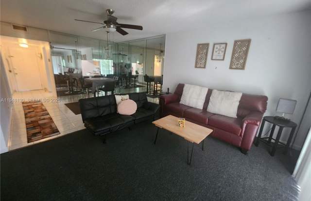 7600 NW 5th Ct photos photos