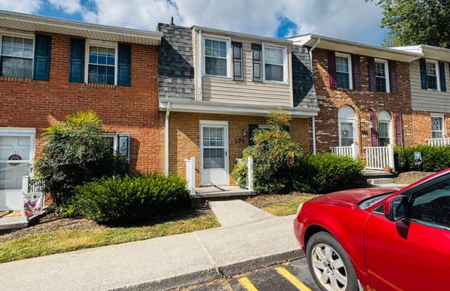 2 Bedroom, 1.5 Bath Townhouse photos photos