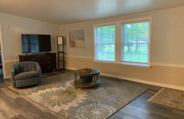 37240 CAROLINA Drive Gallery 4