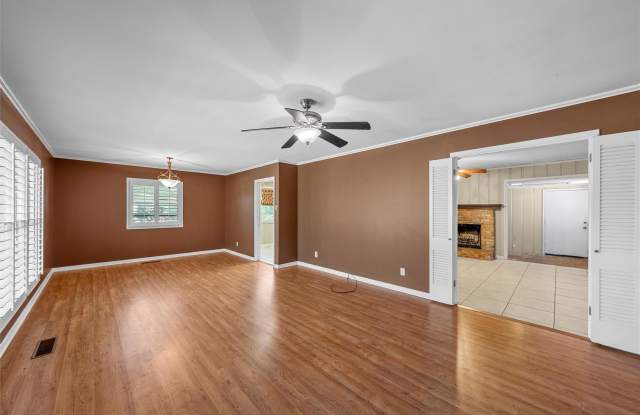 2349 Mount Carmel Drive Gallery 4