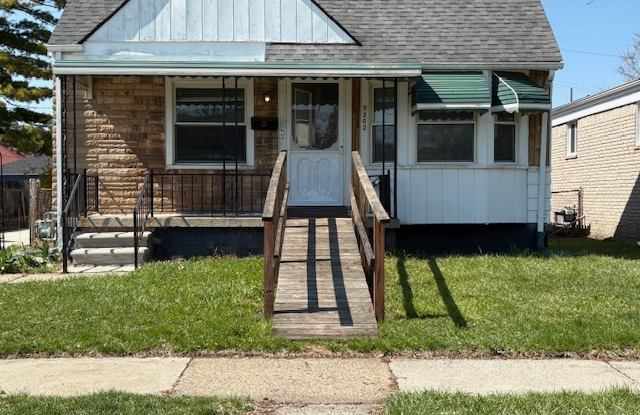 1302 Empire Ave photos photos