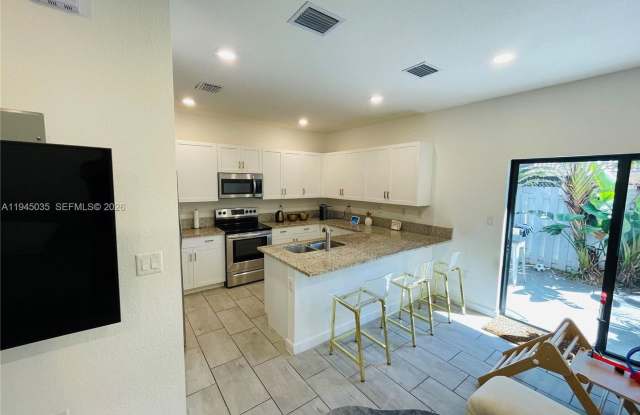 764 NE 206th Terrace, Miami, FL 33179 photos photos