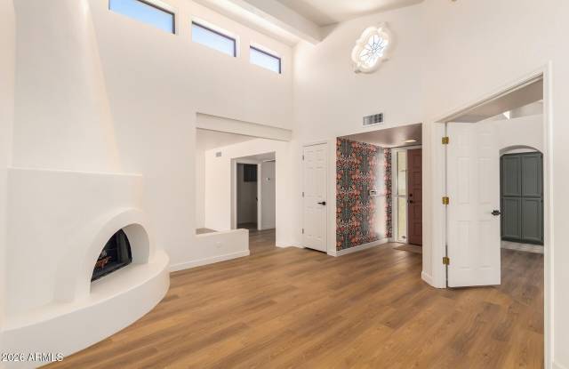 4850 E PASEO Way Gallery 3