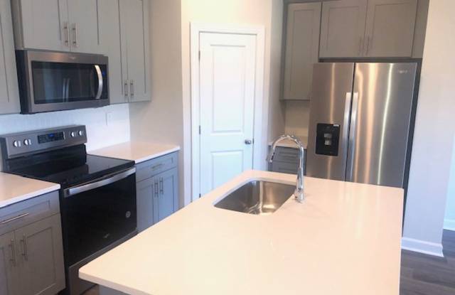 Newer Townhome with 1 Car Garage in Braemar Village! COMING SOON! Gallery 3