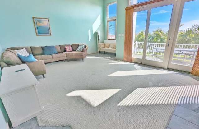 4501 Boardwalk Gallery 3