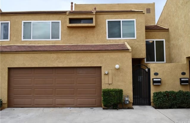 4721 Rapallo - 4721 Rapallo Plz, Yorba Linda, CA 92886