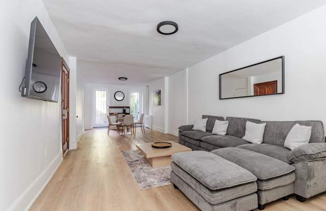 209 1st Avenue photos photos