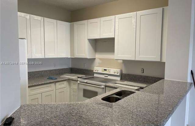 321 SW 120th Ave th 321, Pembroke Pines, FL 33025 photos photos 321 SW 120th Ave th 321, Pembroke Pines, FL 33025 photos photos