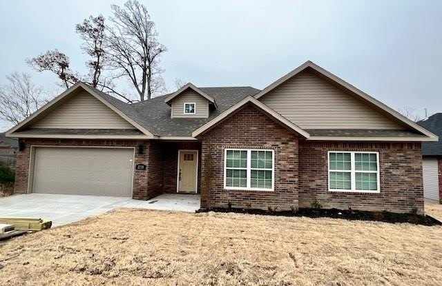 2735  S Olive  CT photos photos