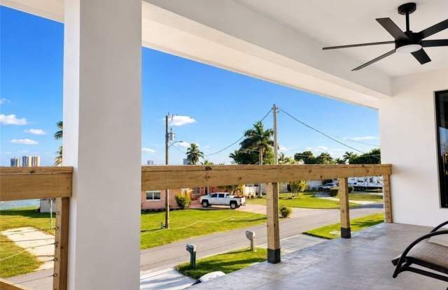 360 E North Shore Drive Gallery 4