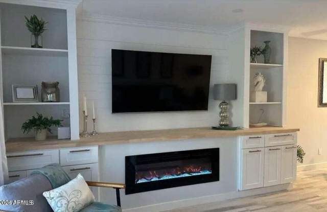 7436 E CHAPARRAL Road Gallery 4