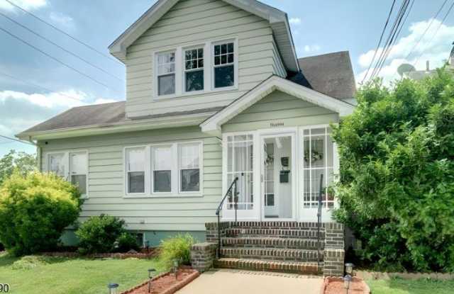 19 Harding St - 19 Harding Street, Essex County, NJ 07040