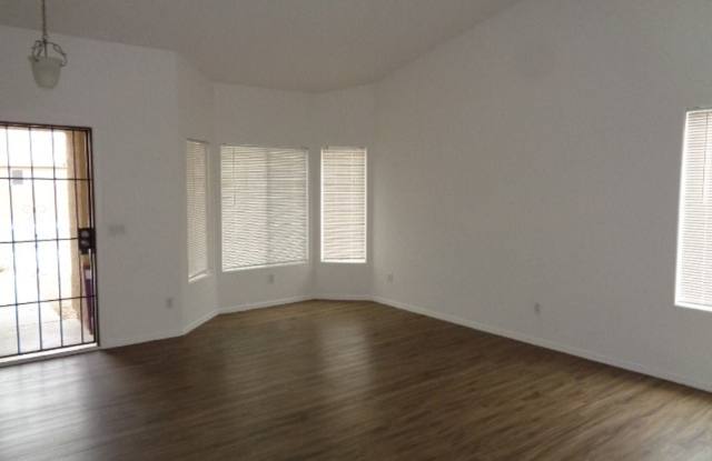 1510 S. 82nd Dr. Gallery 3