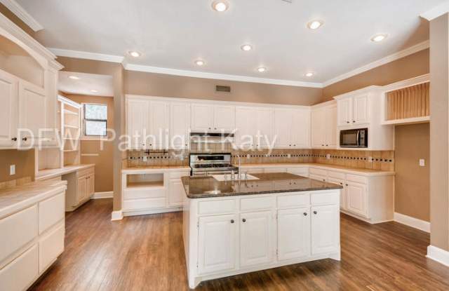 240 Timberleaf Drive Gallery 2