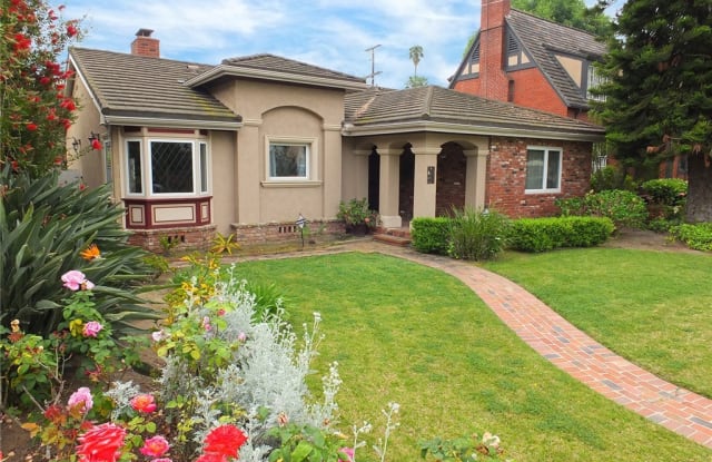 244 E Claiborne Place E - 244 East Claiborne Place, Long Beach, CA 90807