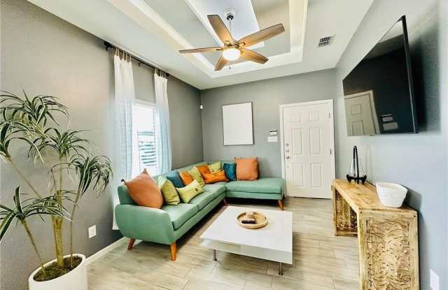 4701 Mulberry Avenue Gallery 4