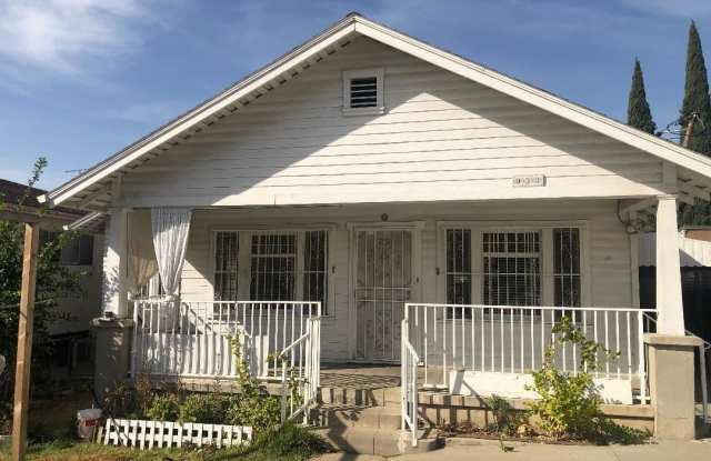 933 Centennial Street Gallery 3