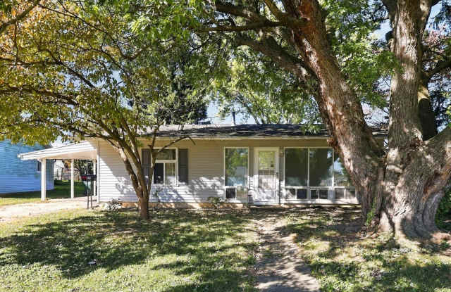 3 Bed 1 Bath Single Family Home in Xenia! Gallery 1