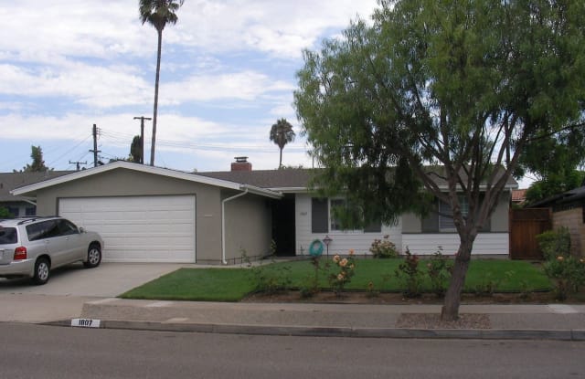 1807 Iowa St - 1807 Iowa Street, Costa Mesa, CA 92626