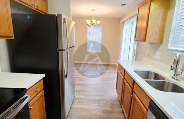 102 Westside Chase Southwest Gallery 2