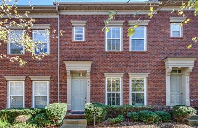Spacious 3BR/2.5BA Duplex in South Nashville | Pet Friendly | Prime 37211 Location Near Dining & Family Fun photos photos