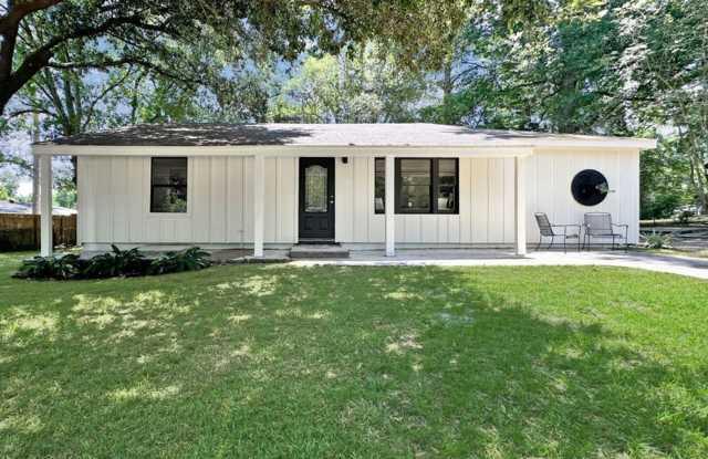 128 Country Club Circle photos photos 128 Country Club Circle photos photos