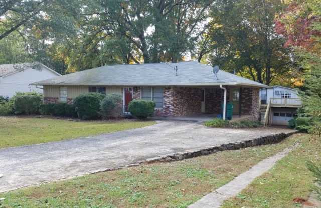 2774 Spring Dr SE Gallery 3