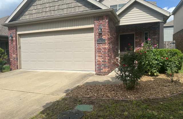 Available for Immediate Move-in!  3 Bedroom, 2 Bathroom, Two-Story Fayetteville Home photos photos