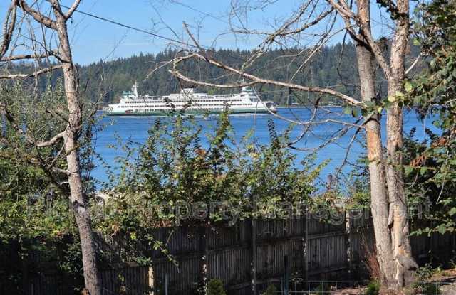 4617 Beach Dr E Gallery 1