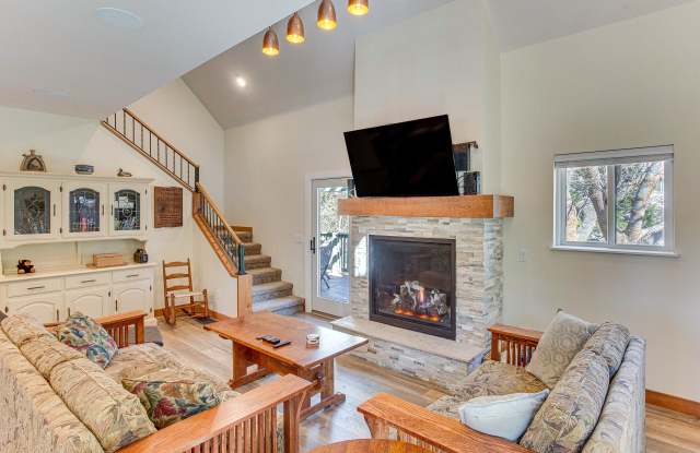 1056 Sandalwood Dr Gallery 4