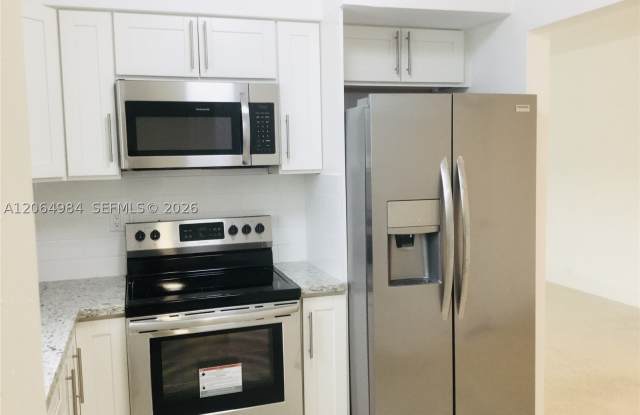 18280 S Glades Dr Gallery 4