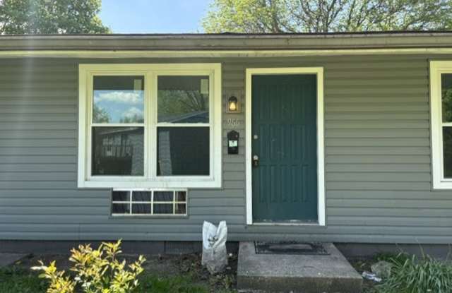 Clean & Comfortable 1-Bedroom Home Near Kent Conveniences photos photos