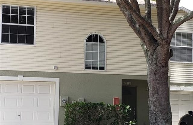 1409 ADAMS CIRCLE E - 1409 Adams Circle East, Largo, FL 33771
