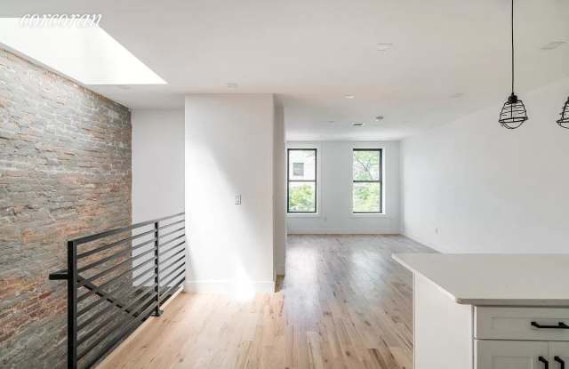 297 Hinsdale Street Gallery 2