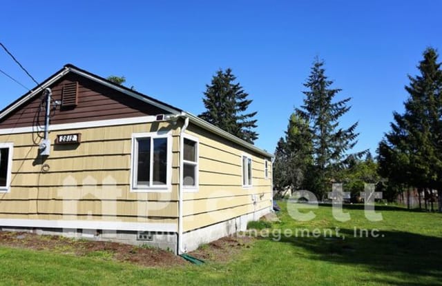 2812 Hayton Street - 2812 Hayton Street, Enetai, WA 98310