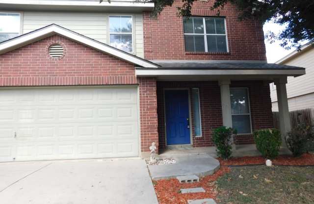 Beautiful 5 bedroom home w/ 2 primary suites Gallery 1