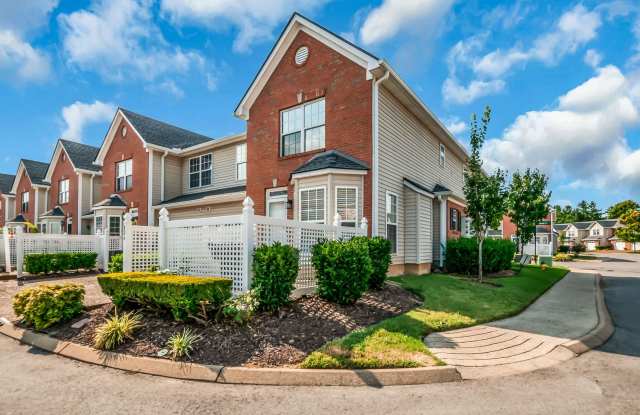 Charming Townhome Living in Fieldstone Farms Gallery 4