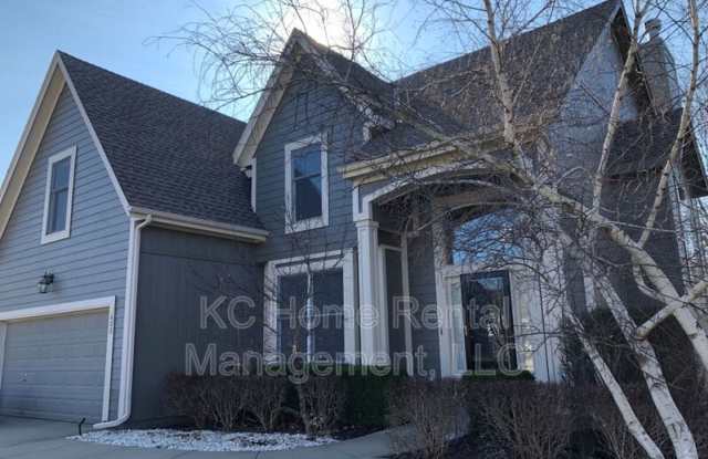 5605 W 153rd Ter photos photos