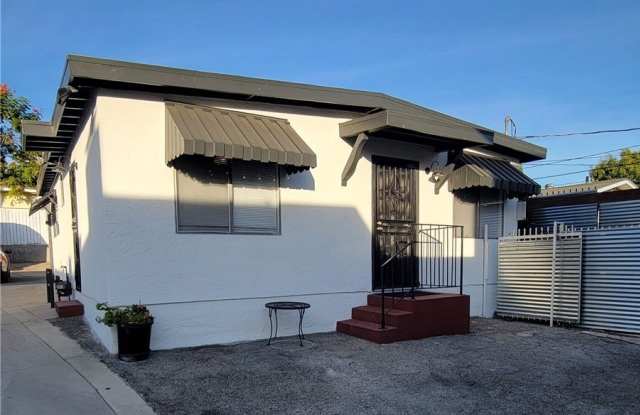 1519 Bridge St photos photos