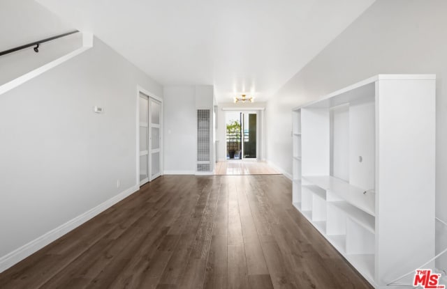 4055 W Rosecrans Ave - 4055 Rosecrans Avenue, Lawndale, CA 90250