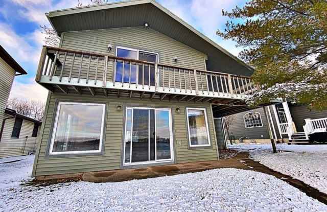 Lake House - 7777 Twin Lakes Road, Twin Lakes, IA 50563